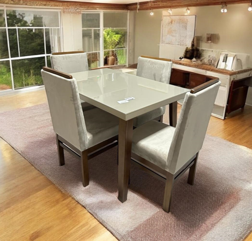 Mesa Berlim 120x80 c/4 pés c/4 Cadeiras Slim